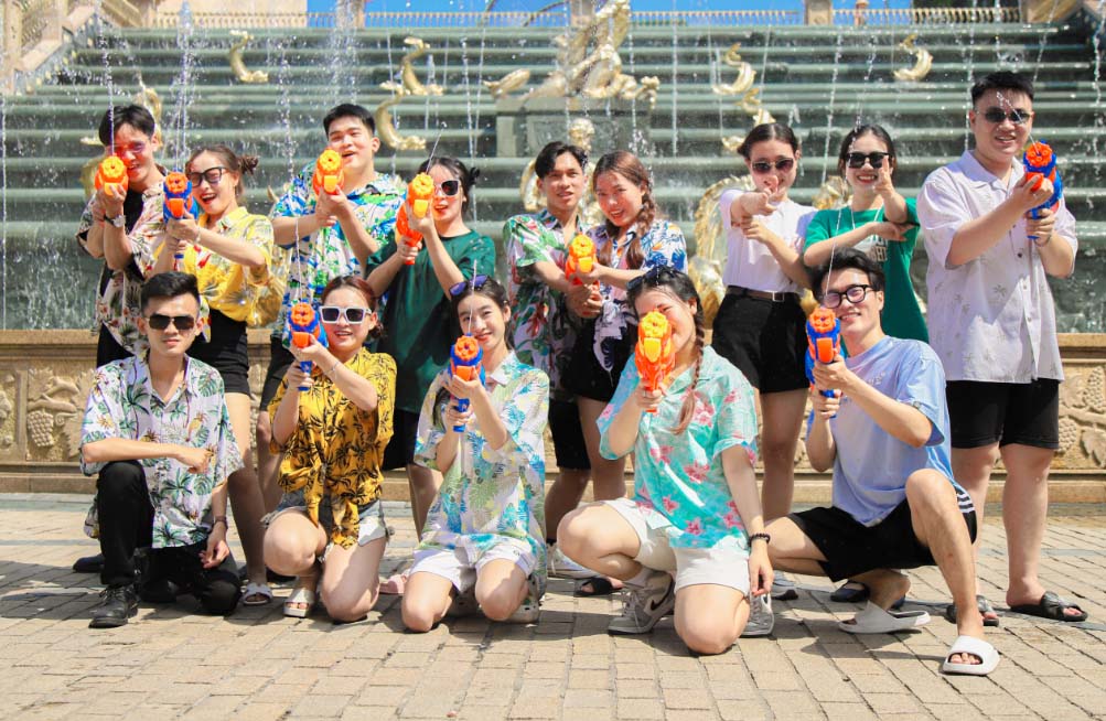 Khám Phá Lễ Hội Té Nước Songkran: Hành Trình Văn Hóa Đầy Màu Sắc Tại Tết Thái Lan