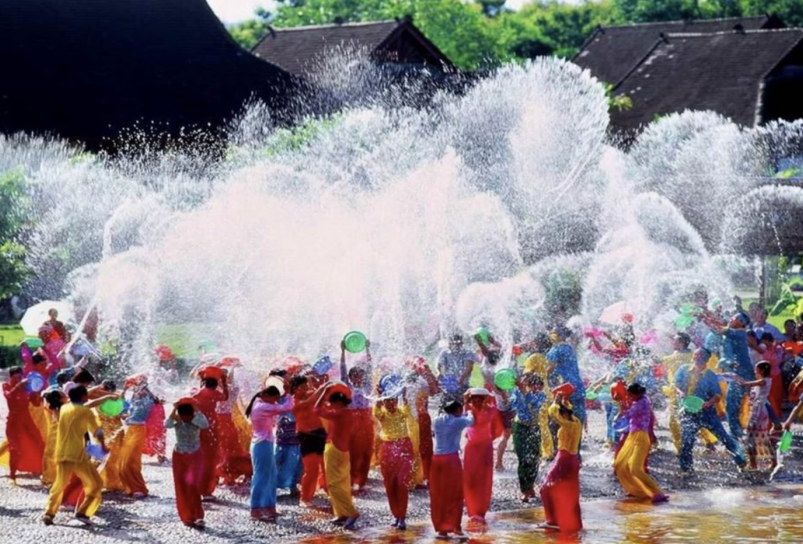 Khám Phá Lễ Hội Té Nước Songkran: Hành Trình Văn Hóa Đầy Màu Sắc Tại Tết Thái Lan